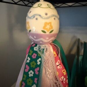 Easter egg shaker tassel new